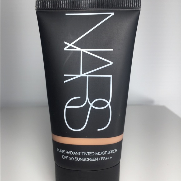 NARS Tinted Moisterizer: Annapurna - Picture 1 of 2